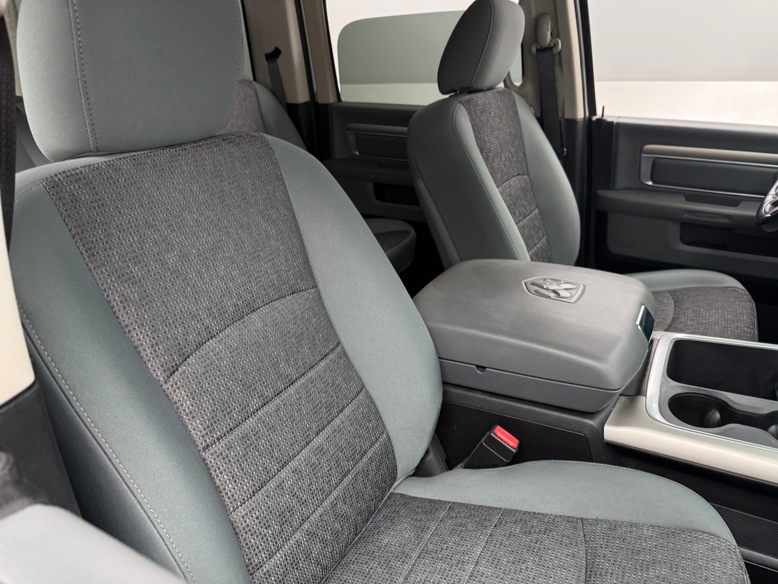 Thumbnail: 2019 RAM 1500 Classic - 2