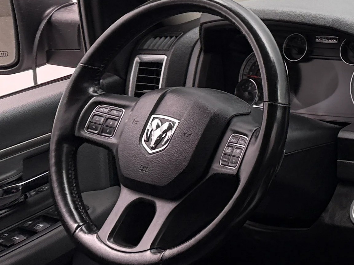 Thumbnail: 2019 RAM 1500 Classic - 5