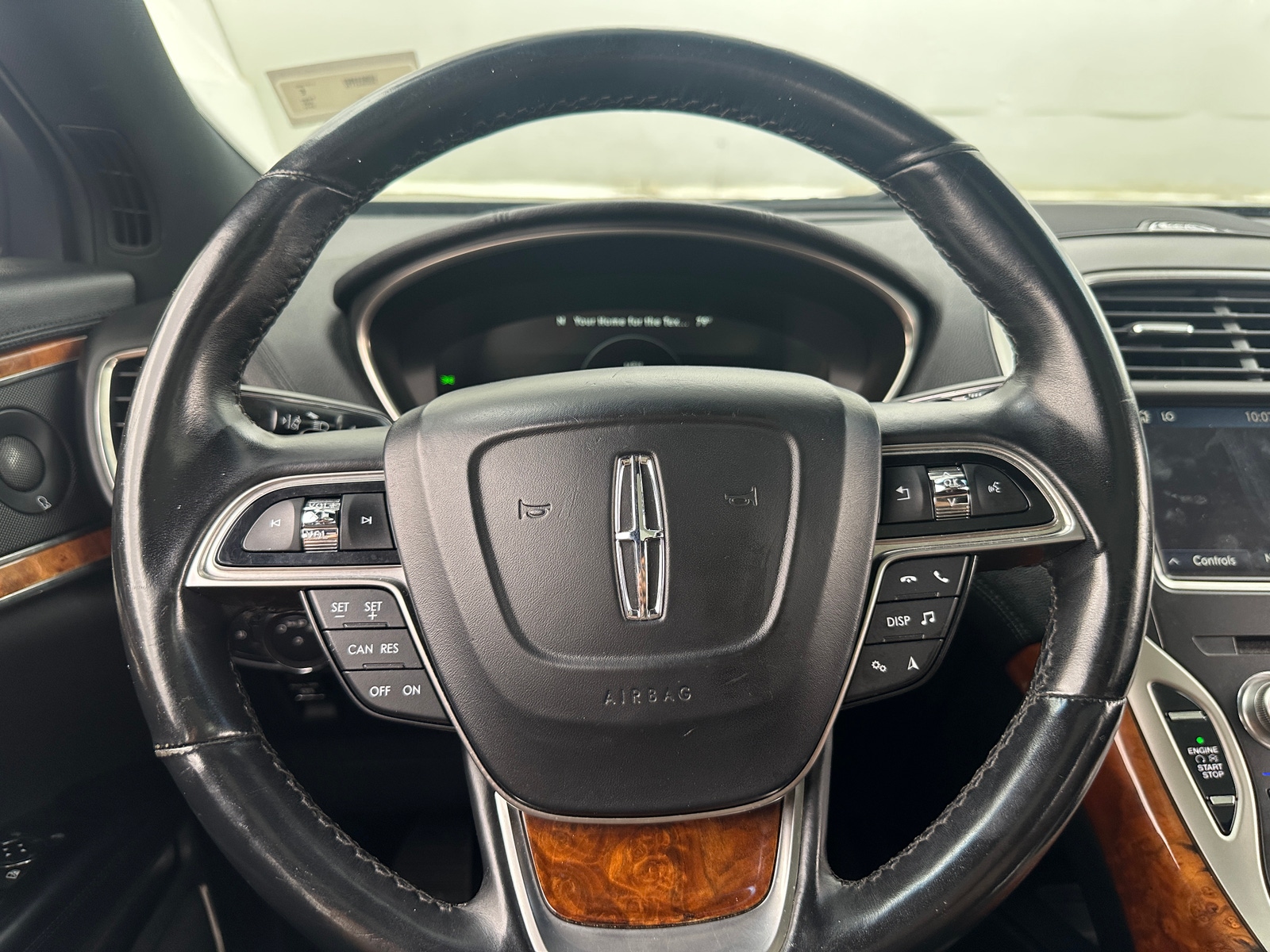 Thumbnail: 2019 Lincoln Nautilus - 4