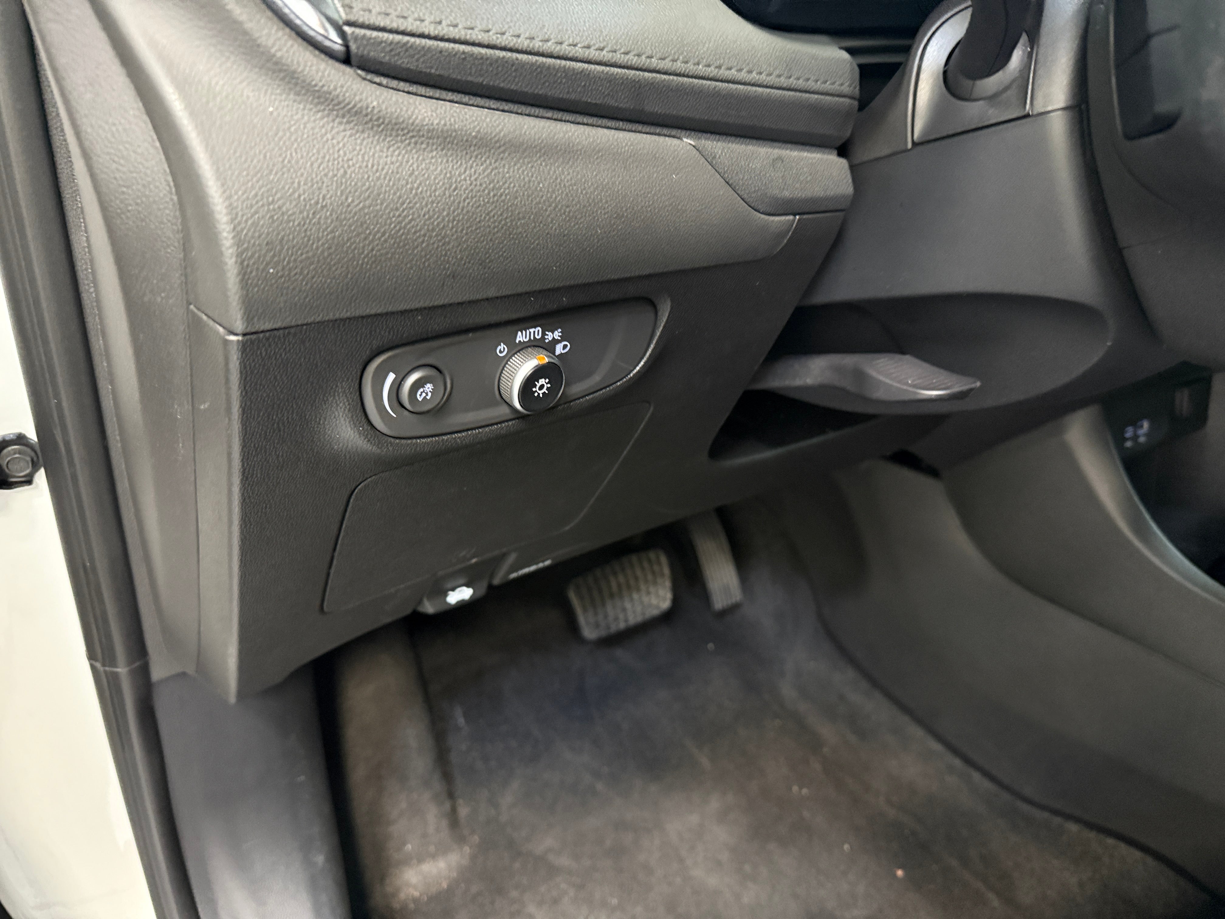 2025 Buick Encore GX Preferred - Photo 2