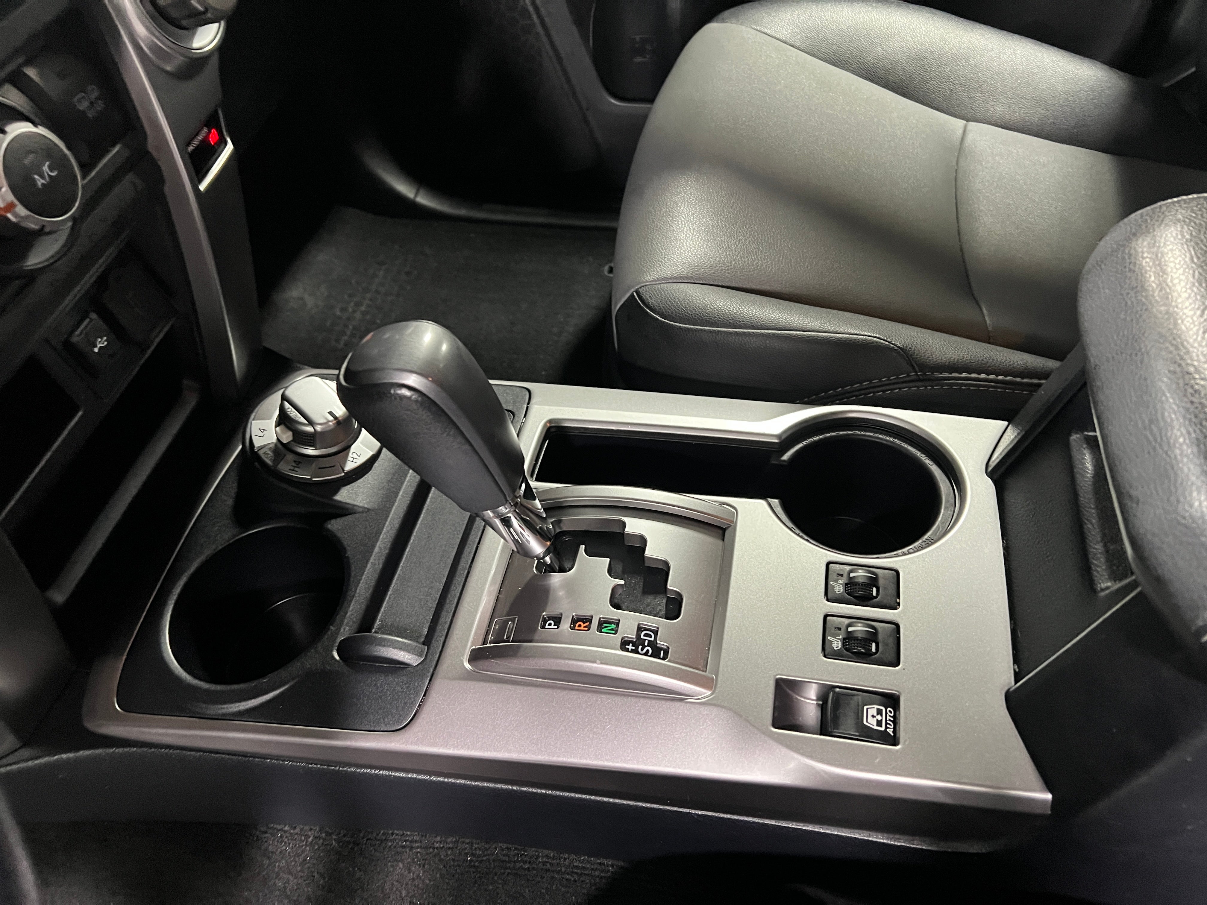 2023 Toyota 4Runner SR5 Premium - Photo 5
