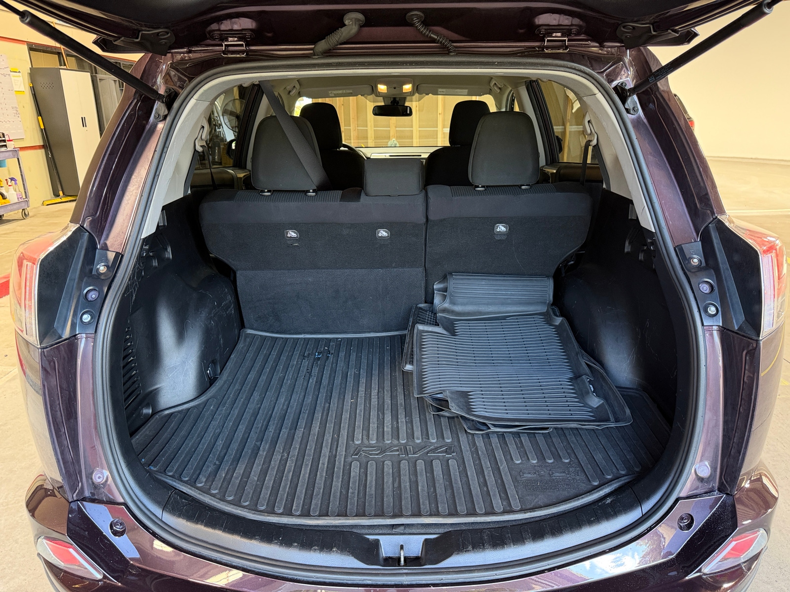 Thumbnail: 2017 Toyota RAV4 - 7