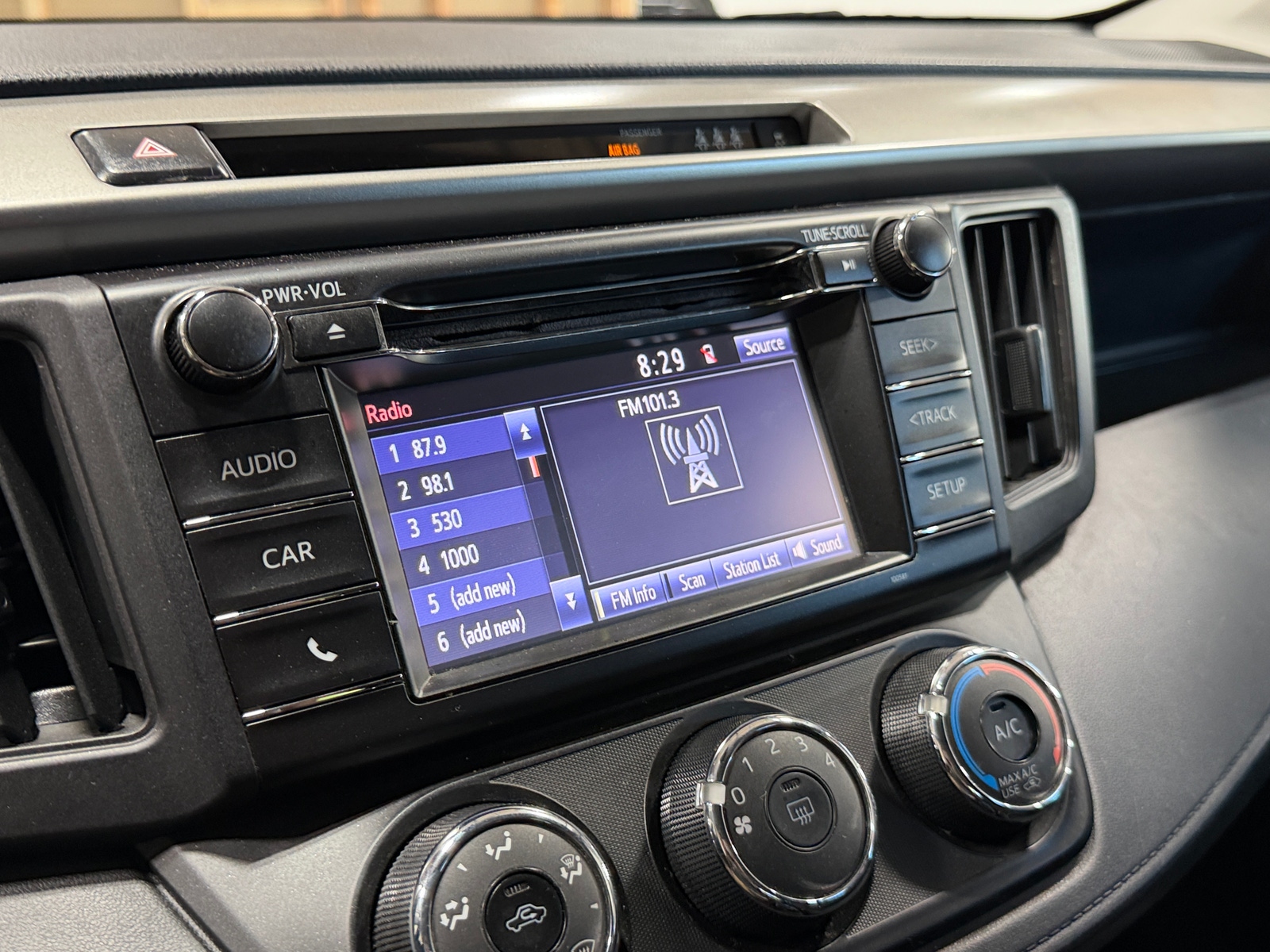 Thumbnail: 2017 Toyota RAV4 - 4
