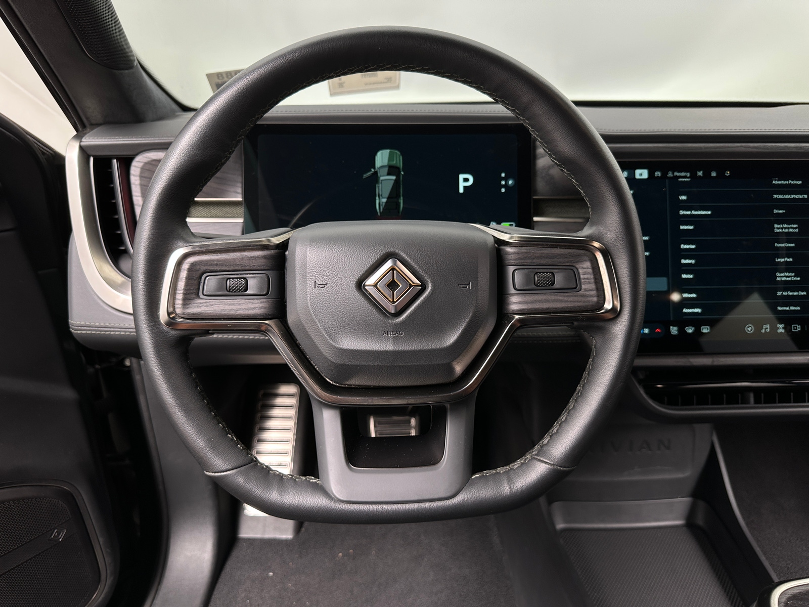 Thumbnail: 2023 Rivian R1S - 4