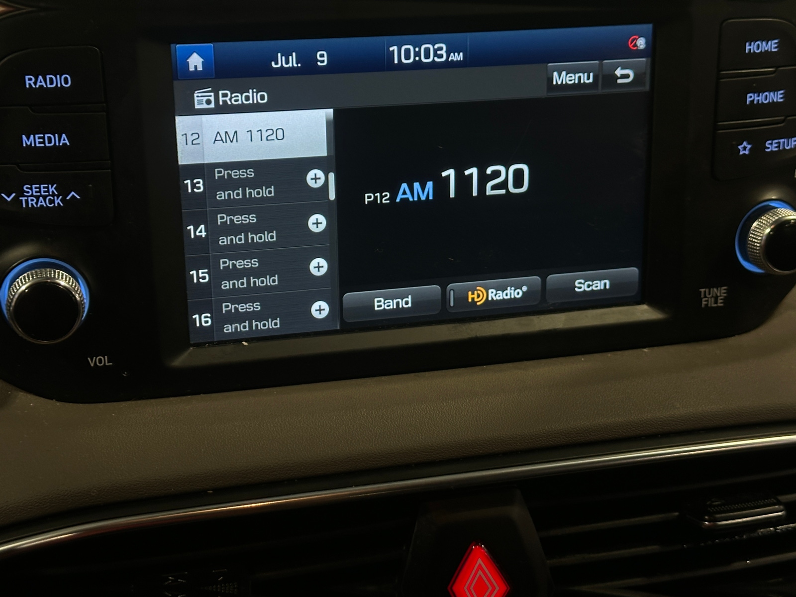 Thumbnail: 2020 Hyundai Santa Fe - 4