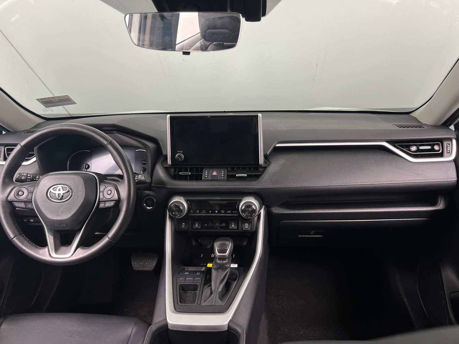 Thumbnail: 2025 Toyota RAV4 - 2
