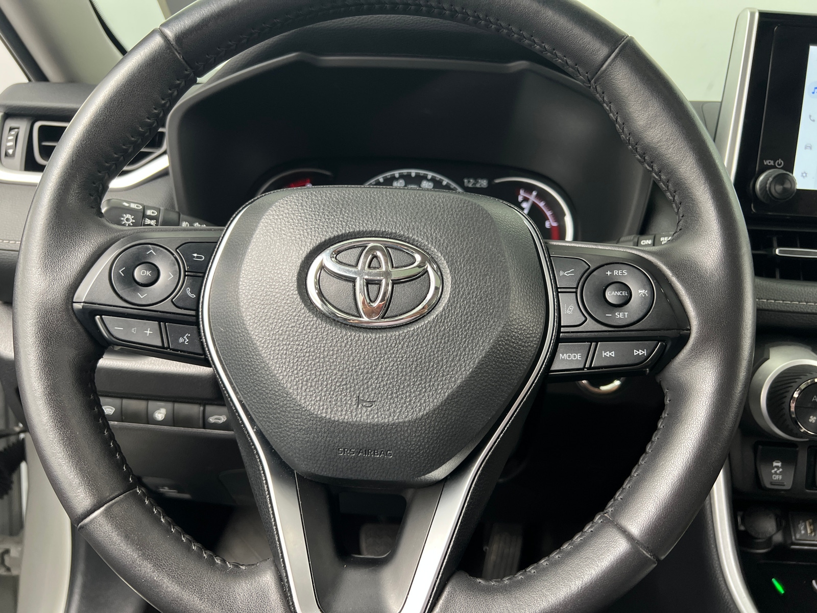 Thumbnail: 2025 Toyota RAV4 - 4