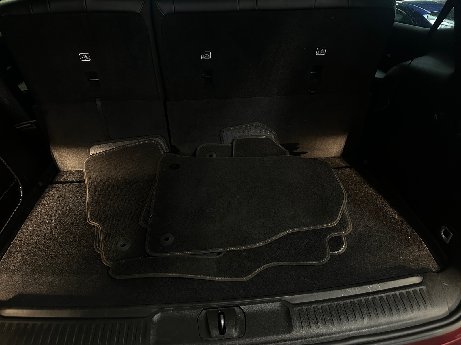 Thumbnail: 2022 Jeep Wagoneer - 6