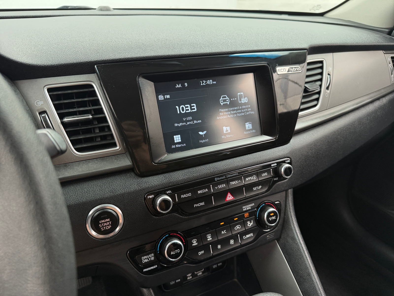 Thumbnail: 2019 Kia Niro - 4
