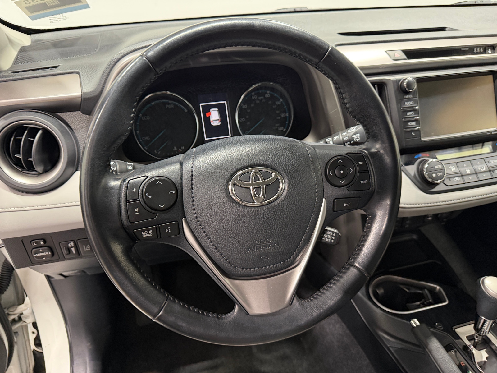 Thumbnail: 2018 Toyota RAV4 - 4
