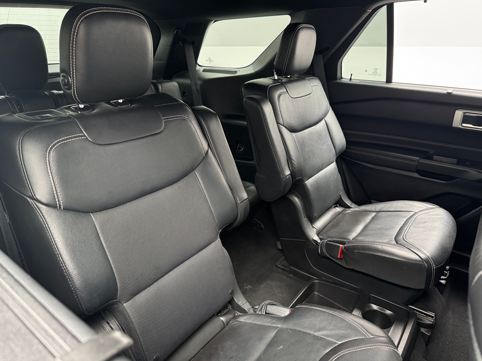 Thumbnail: 2020 Ford Explorer - 5
