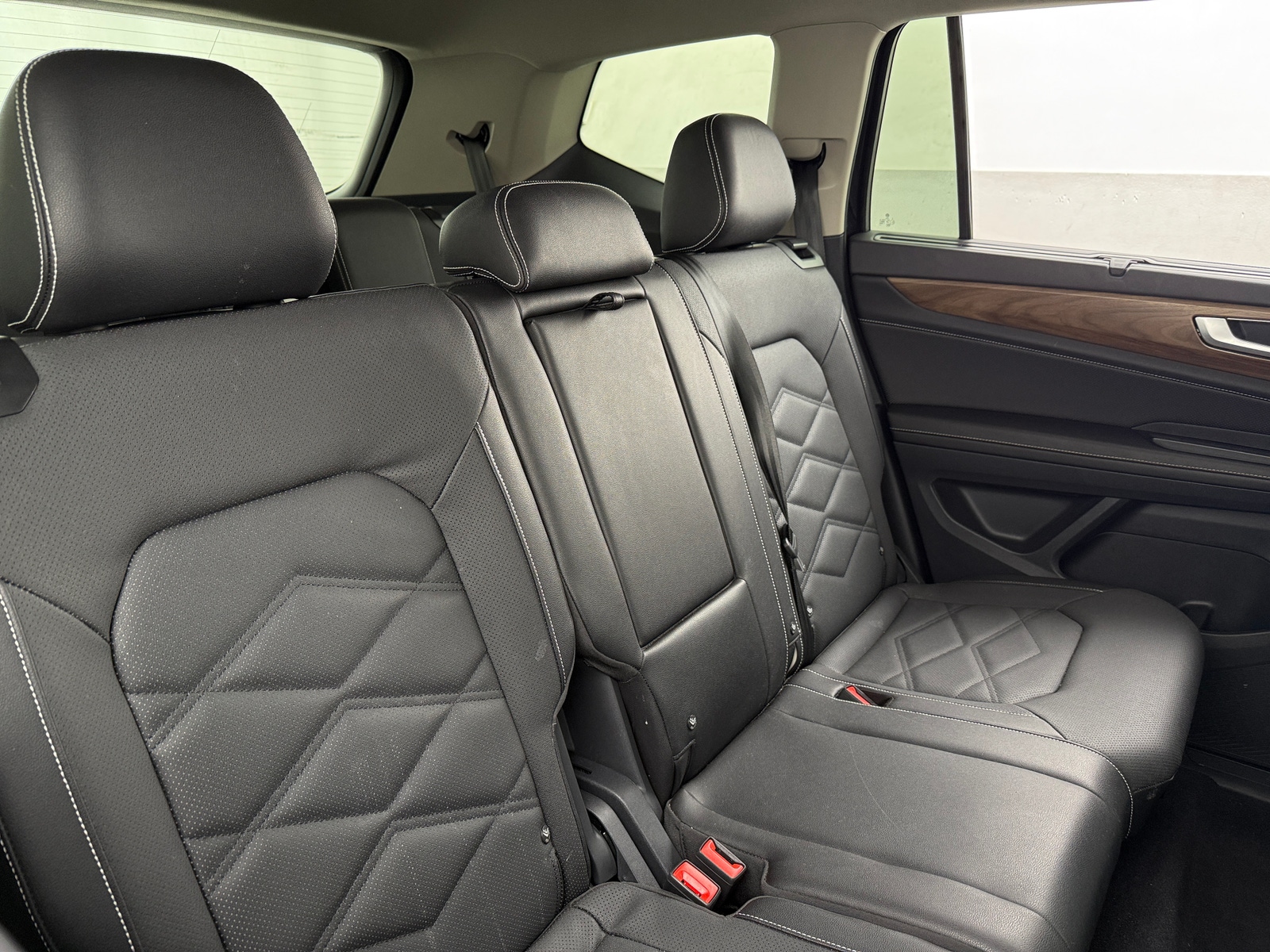 Thumbnail: 2026 Volkswagen Atlas - 5