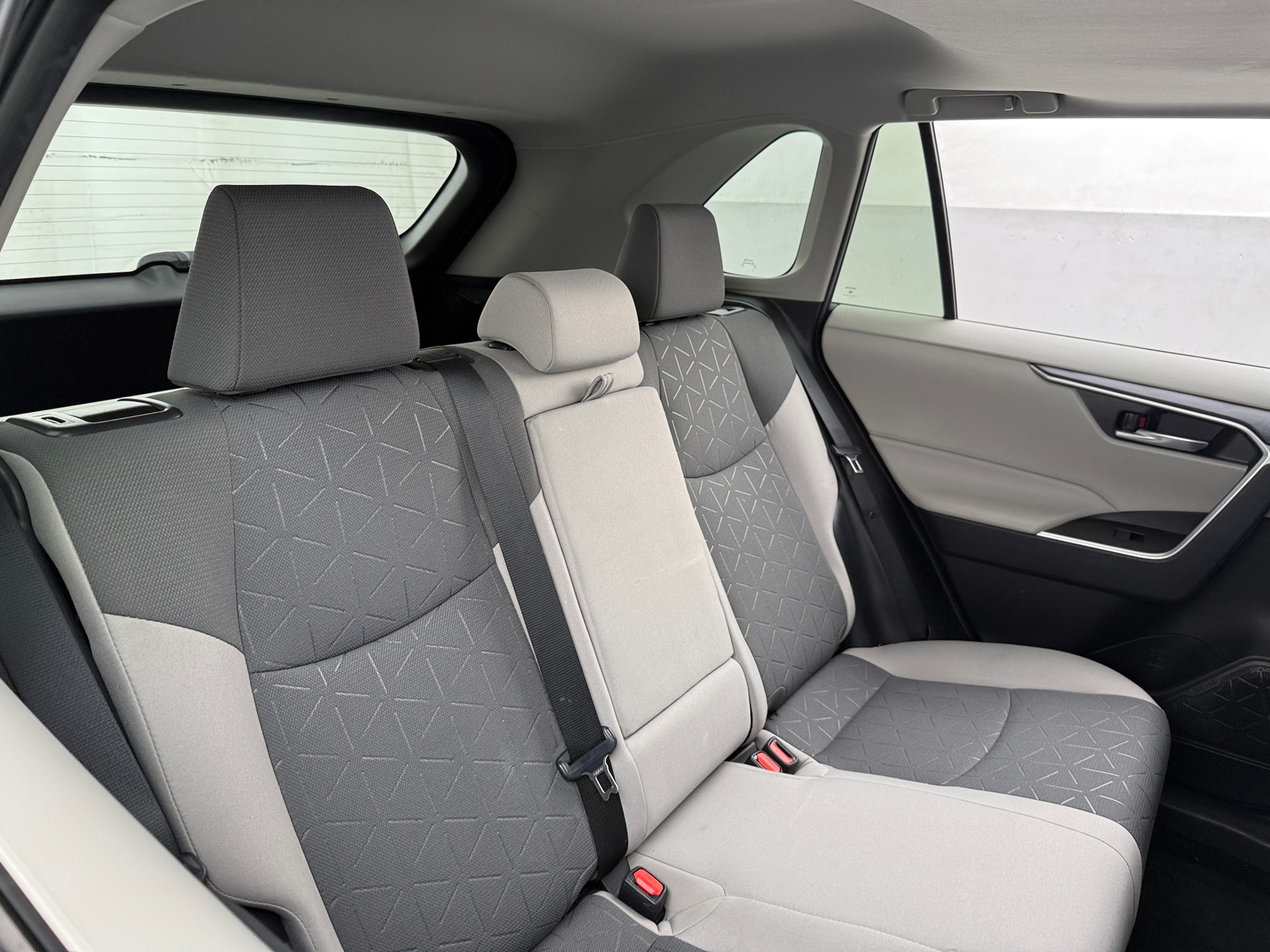 Thumbnail: 2021 Toyota RAV4 - 6