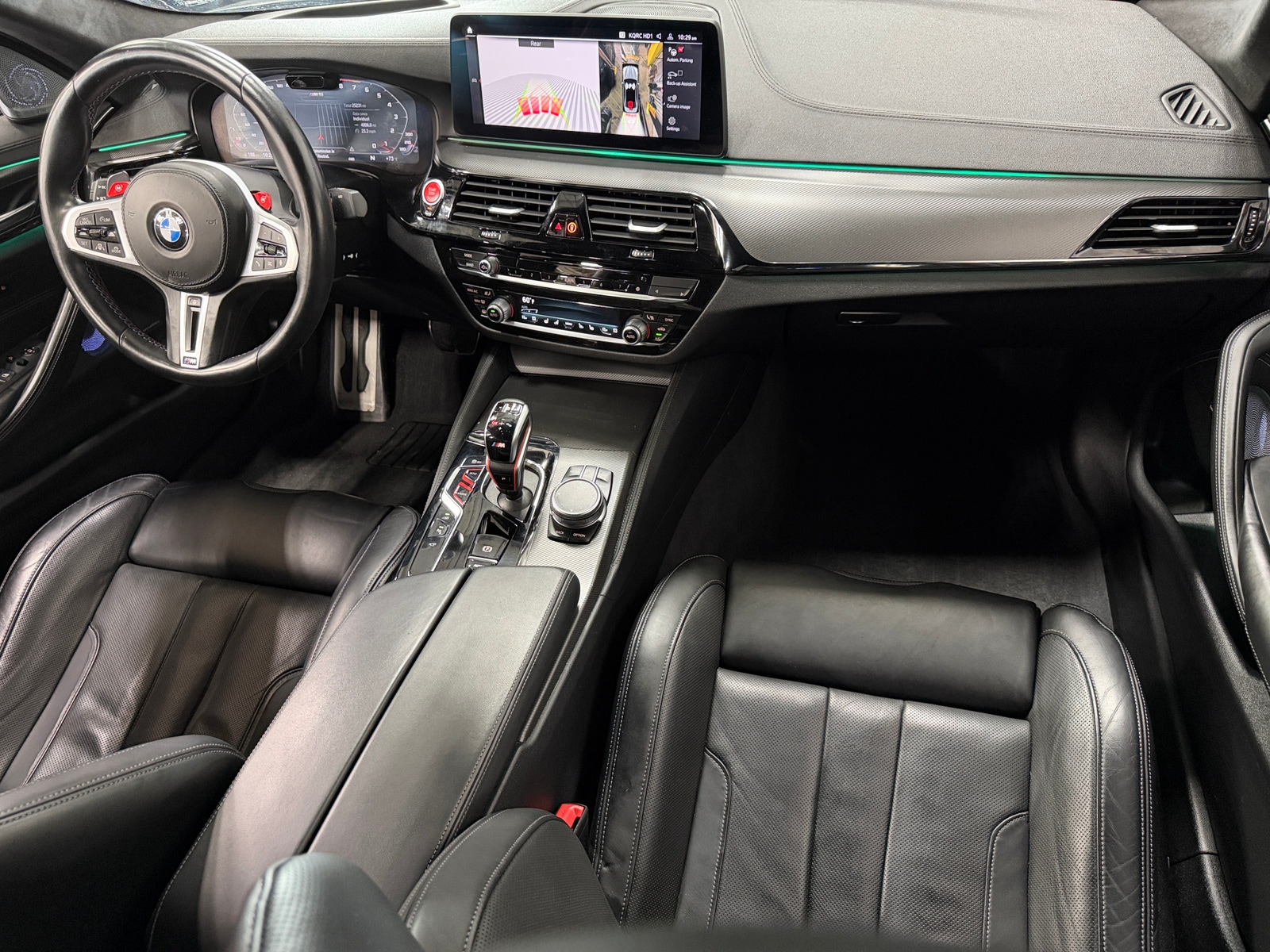 Thumbnail: 2023 BMW M5 - 2