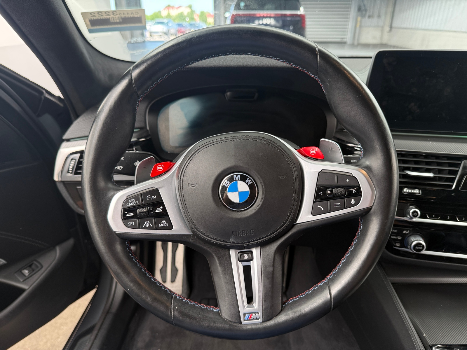 Thumbnail: 2023 BMW M5 - 4