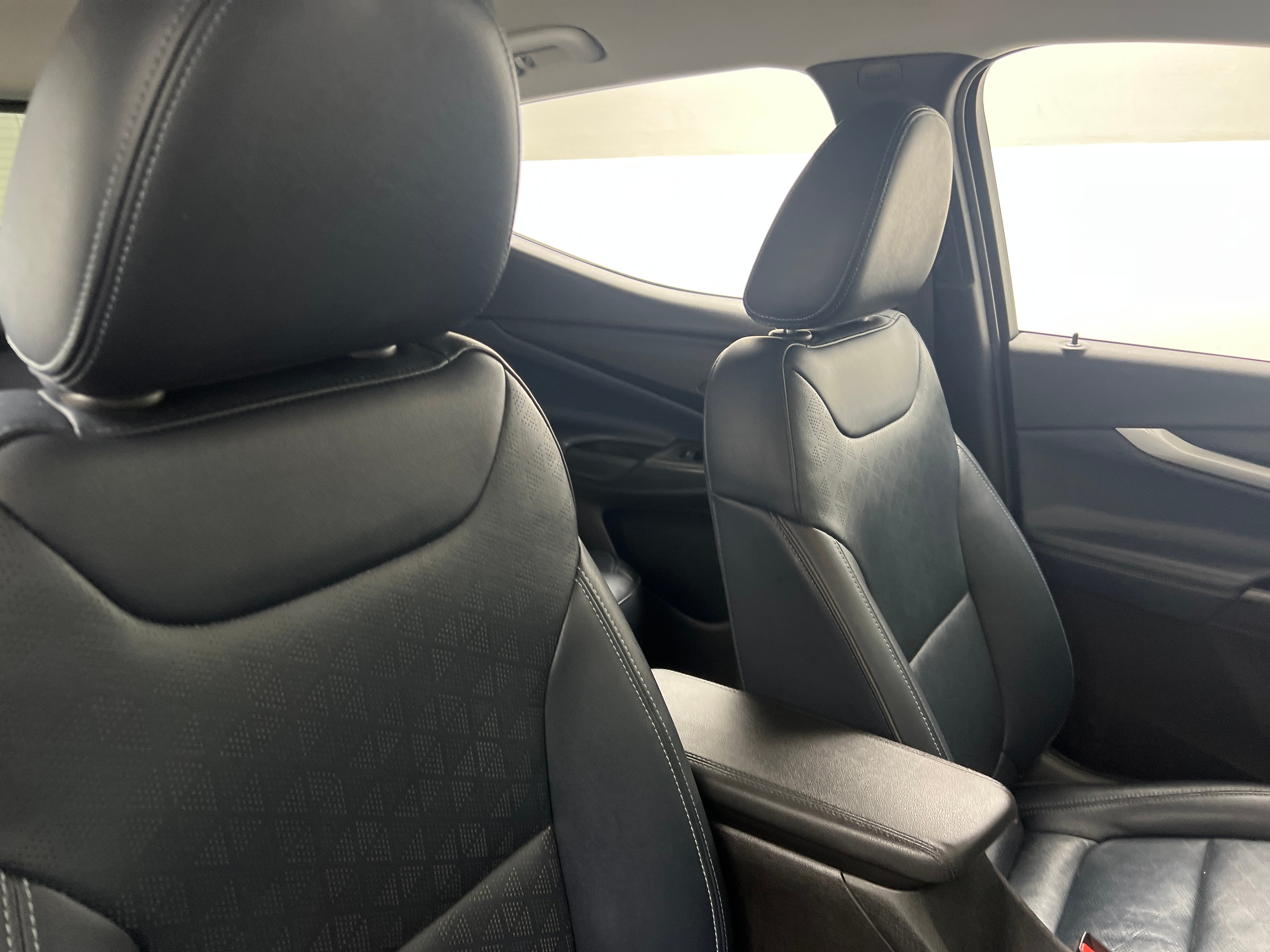 Used 2022 Chevrolet Bolt EUV LT with VIN 1G1FY6S08N4119099 for sale in Auburn, WA