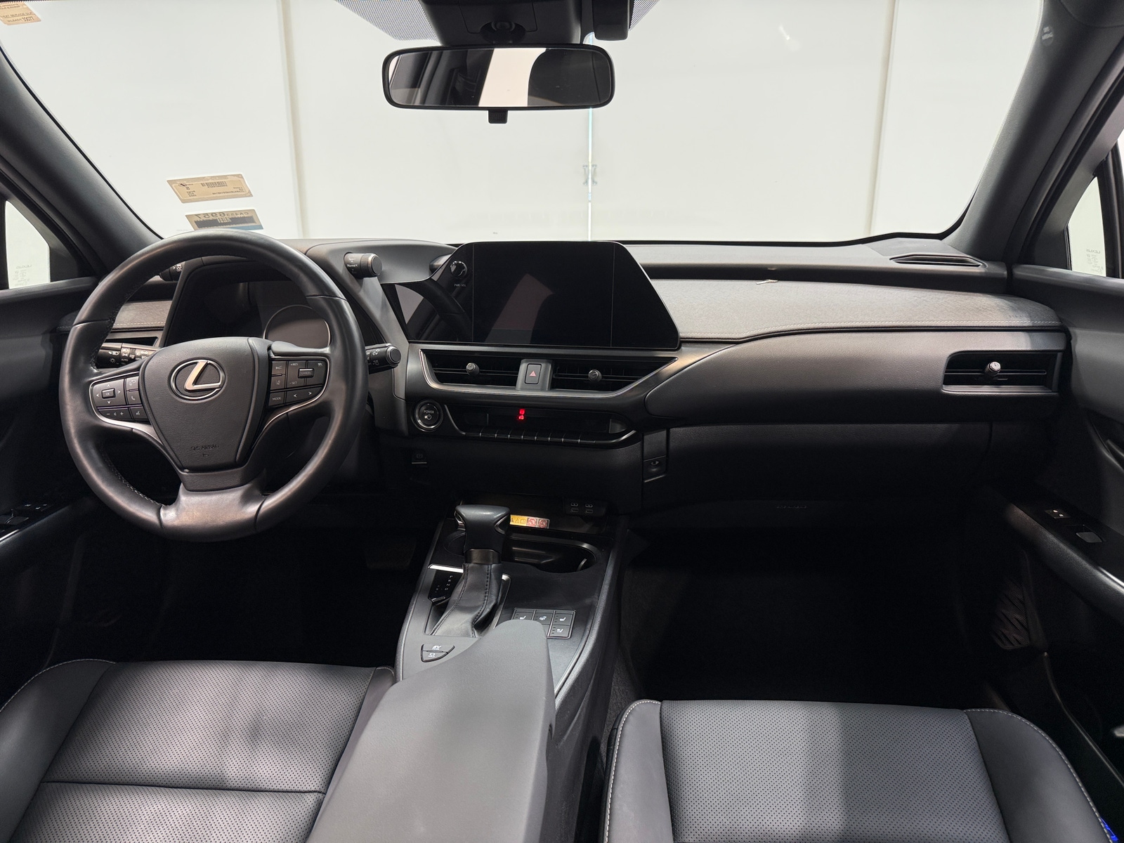 Thumbnail: 2023 Lexus UX - 2