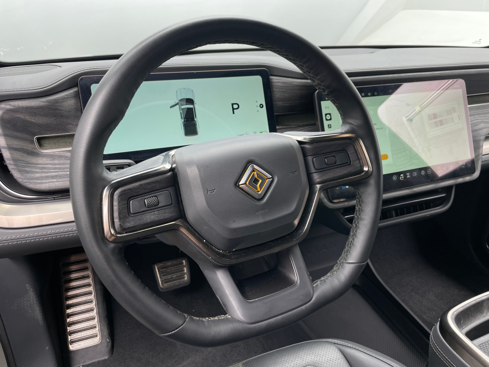 Thumbnail: 2022 Rivian R1T - 4