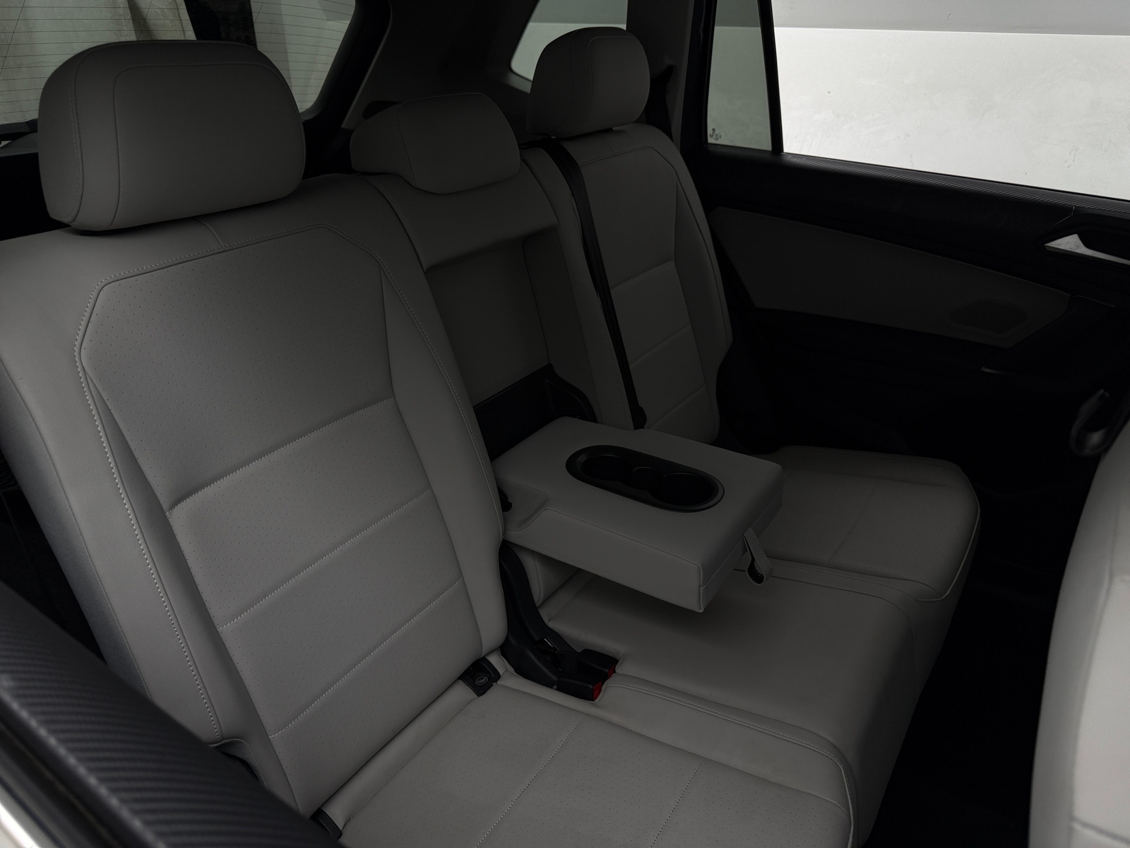 Thumbnail: 2020 Volkswagen Tiguan - 5