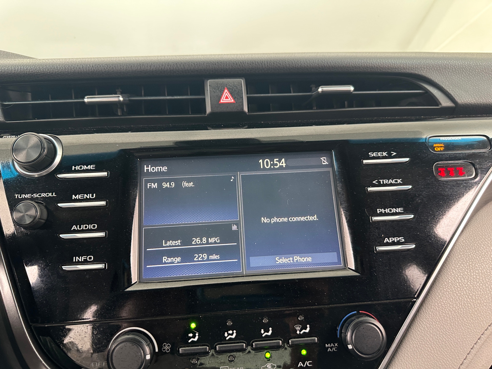 Thumbnail: 2018 Toyota Camry - 4