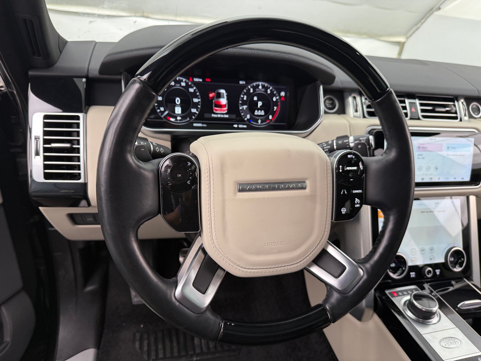 Thumbnail: 2021 Land Rover Range Rover - 4