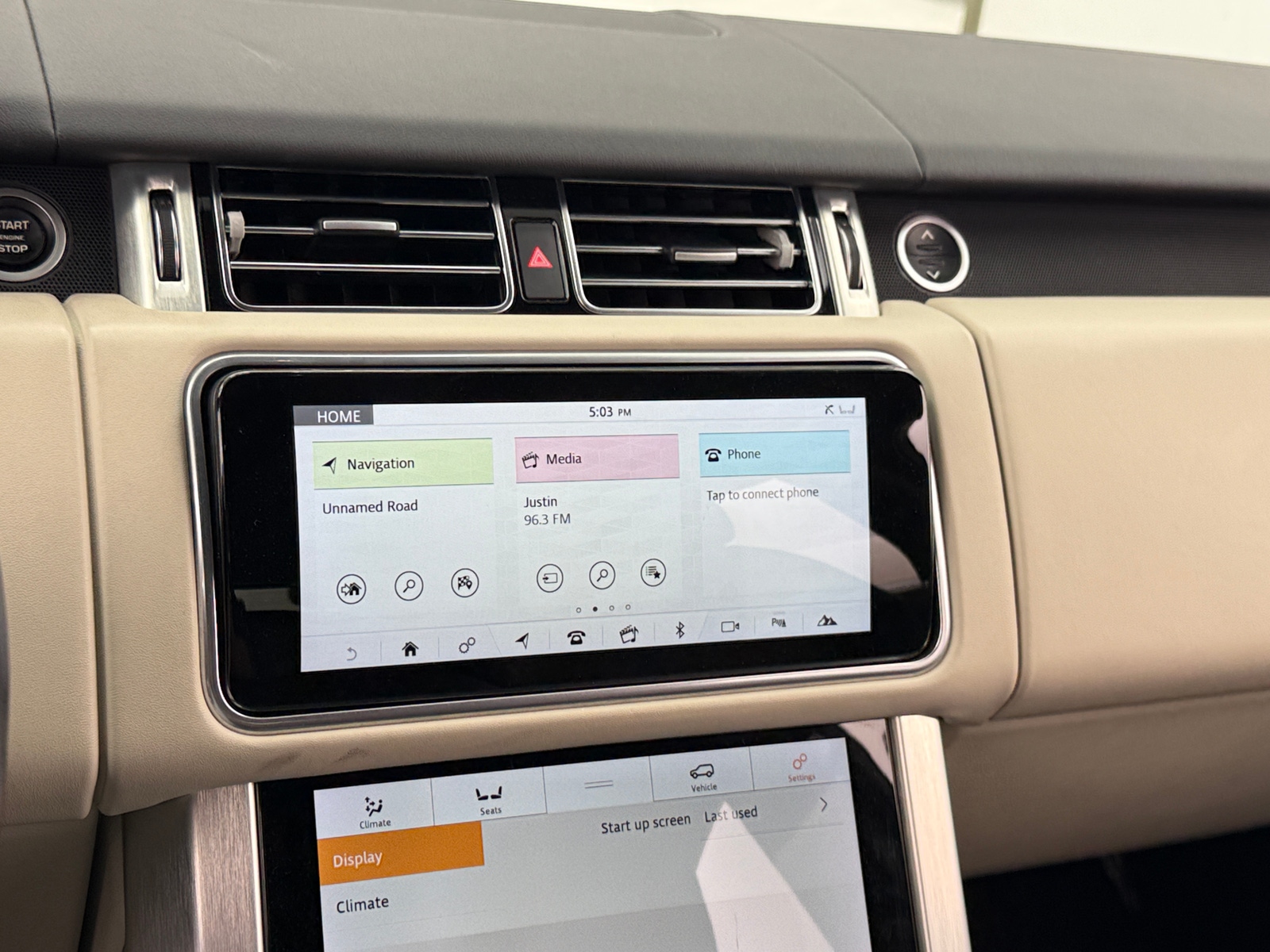 Thumbnail: 2021 Land Rover Range Rover - 3