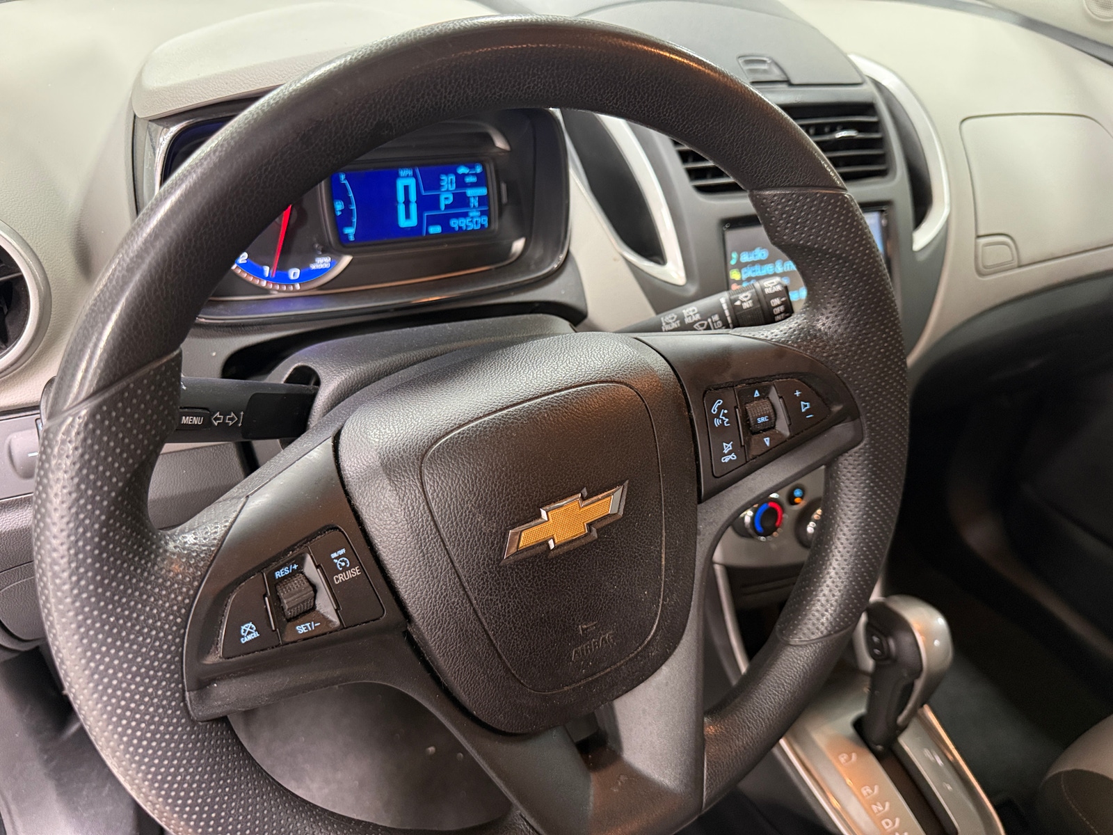 Thumbnail: 2015 Chevrolet Trax - 5