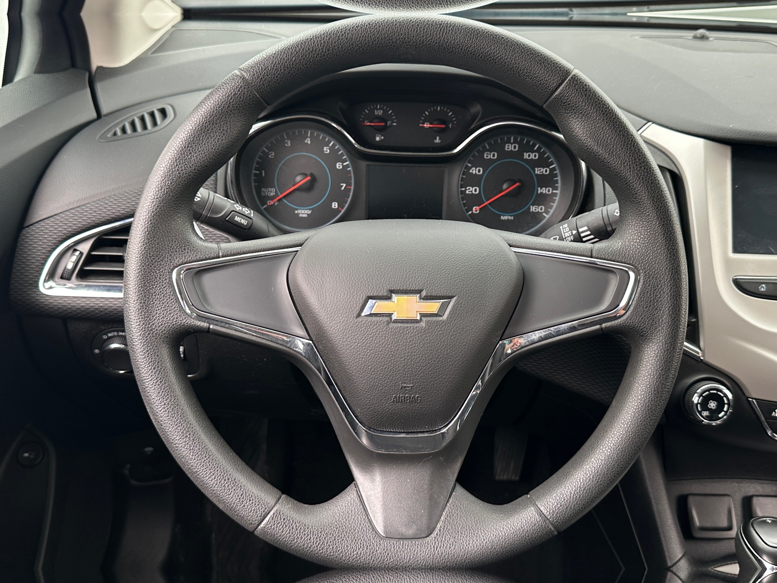Thumbnail: 2017 Chevrolet Cruze - 5