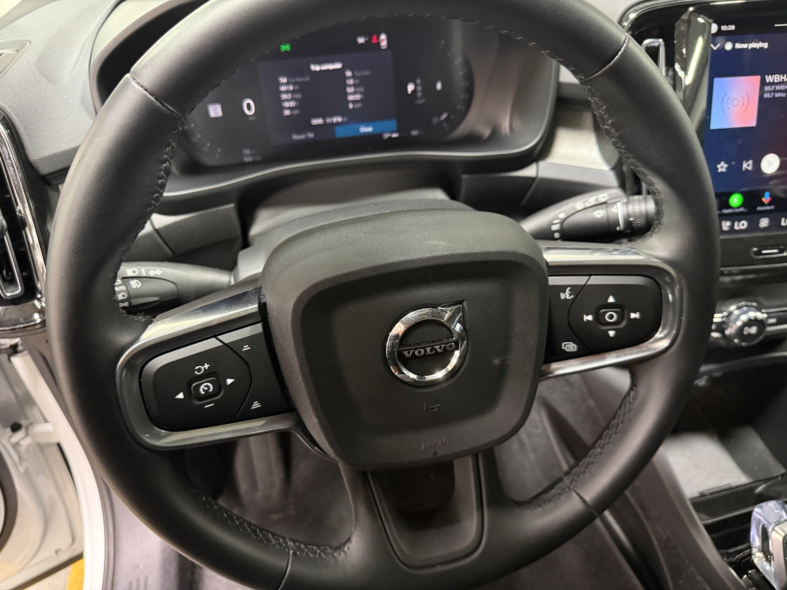 Thumbnail: 2026 Volvo XC40 - 4