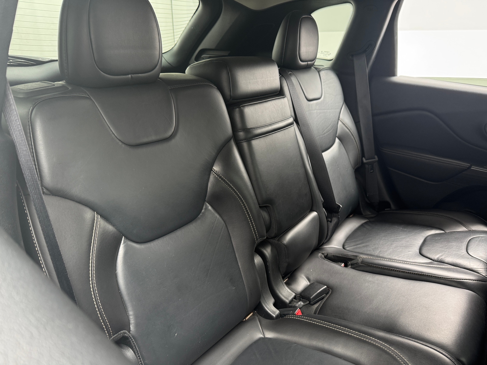 Thumbnail: 2016 Jeep Cherokee - 5