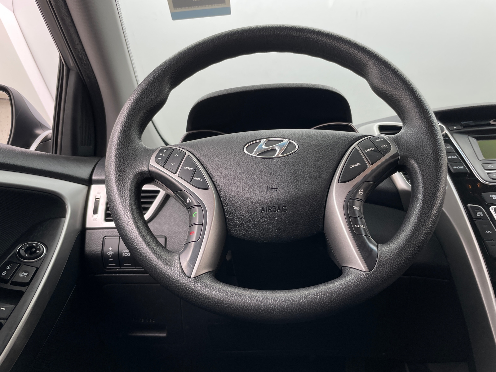 Thumbnail: 2014 Hyundai Elantra - 5