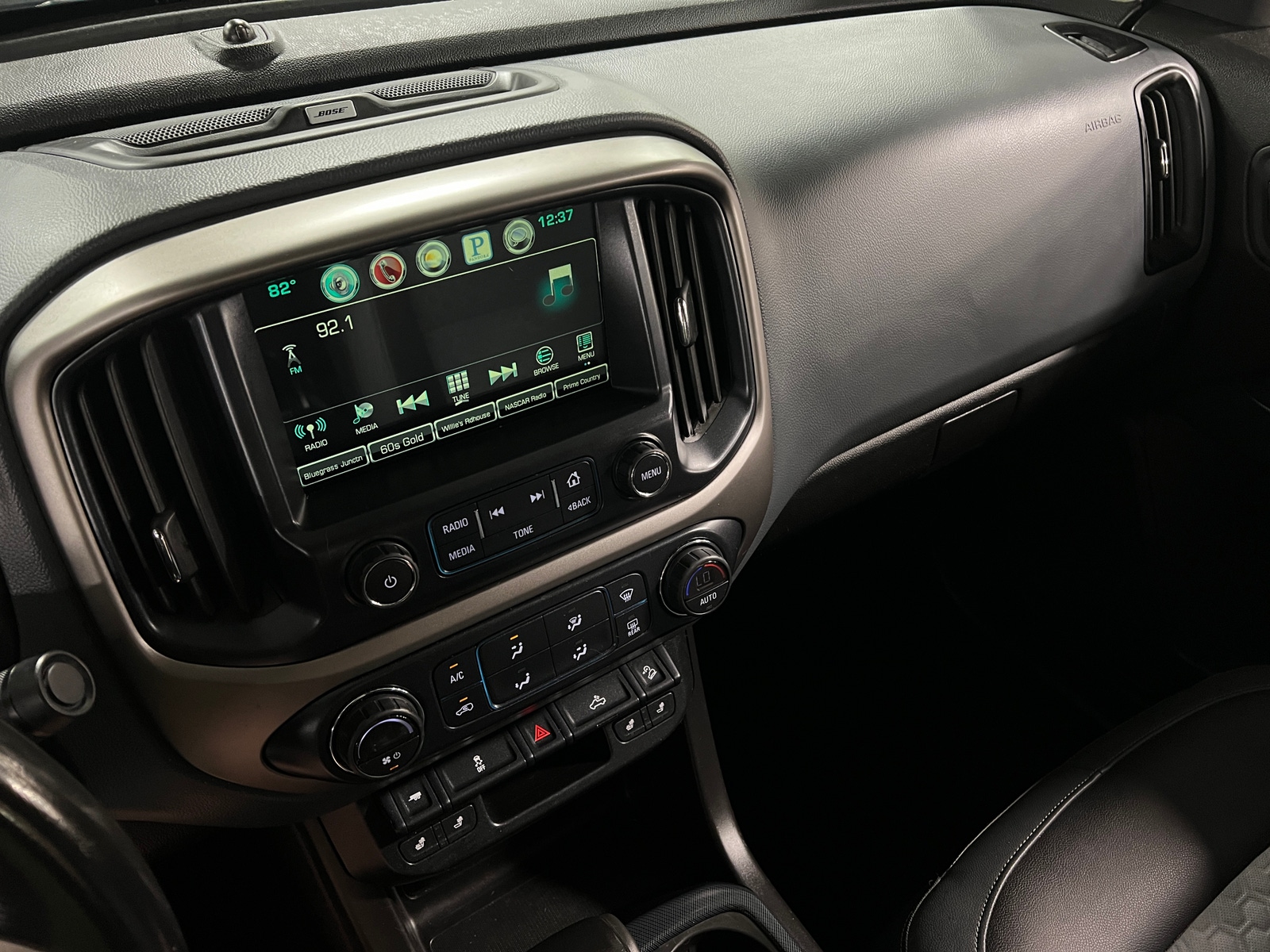 Thumbnail: 2016 Chevrolet Colorado - 3