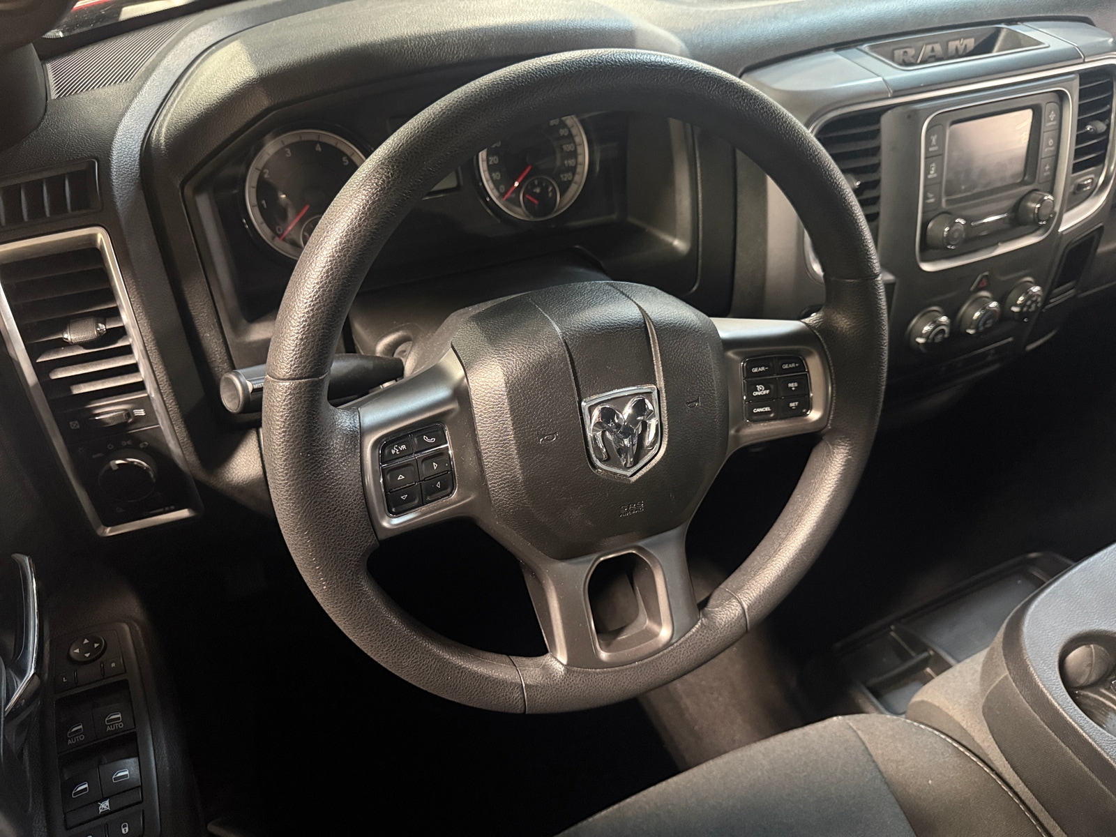 Thumbnail: 2024 RAM 1500 Classic - 5