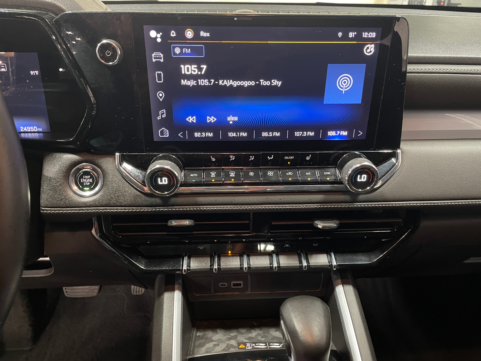 Thumbnail: 2023 Chevrolet Colorado - 4