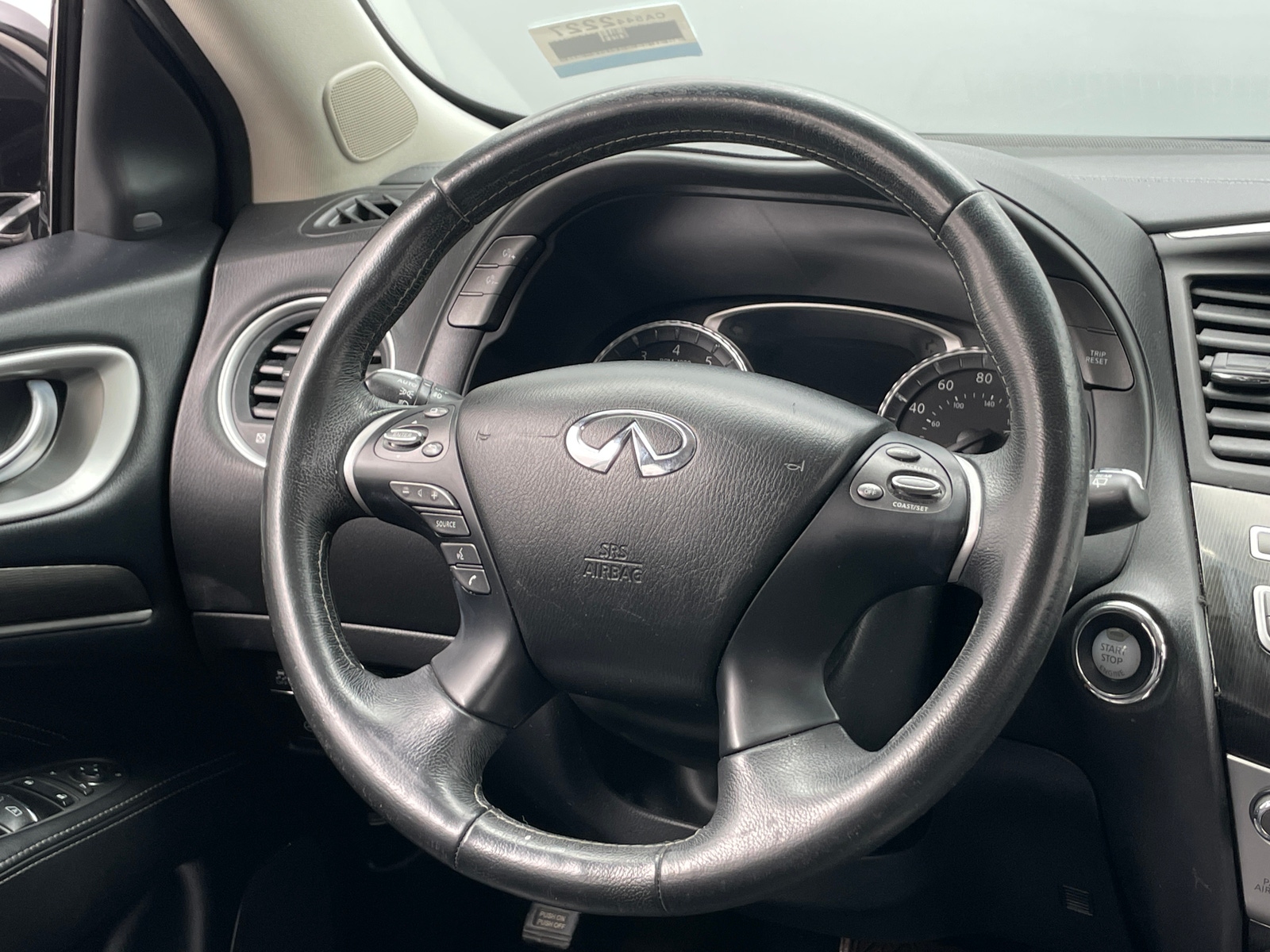 Thumbnail: 2019 INFINITI QX60 - 4
