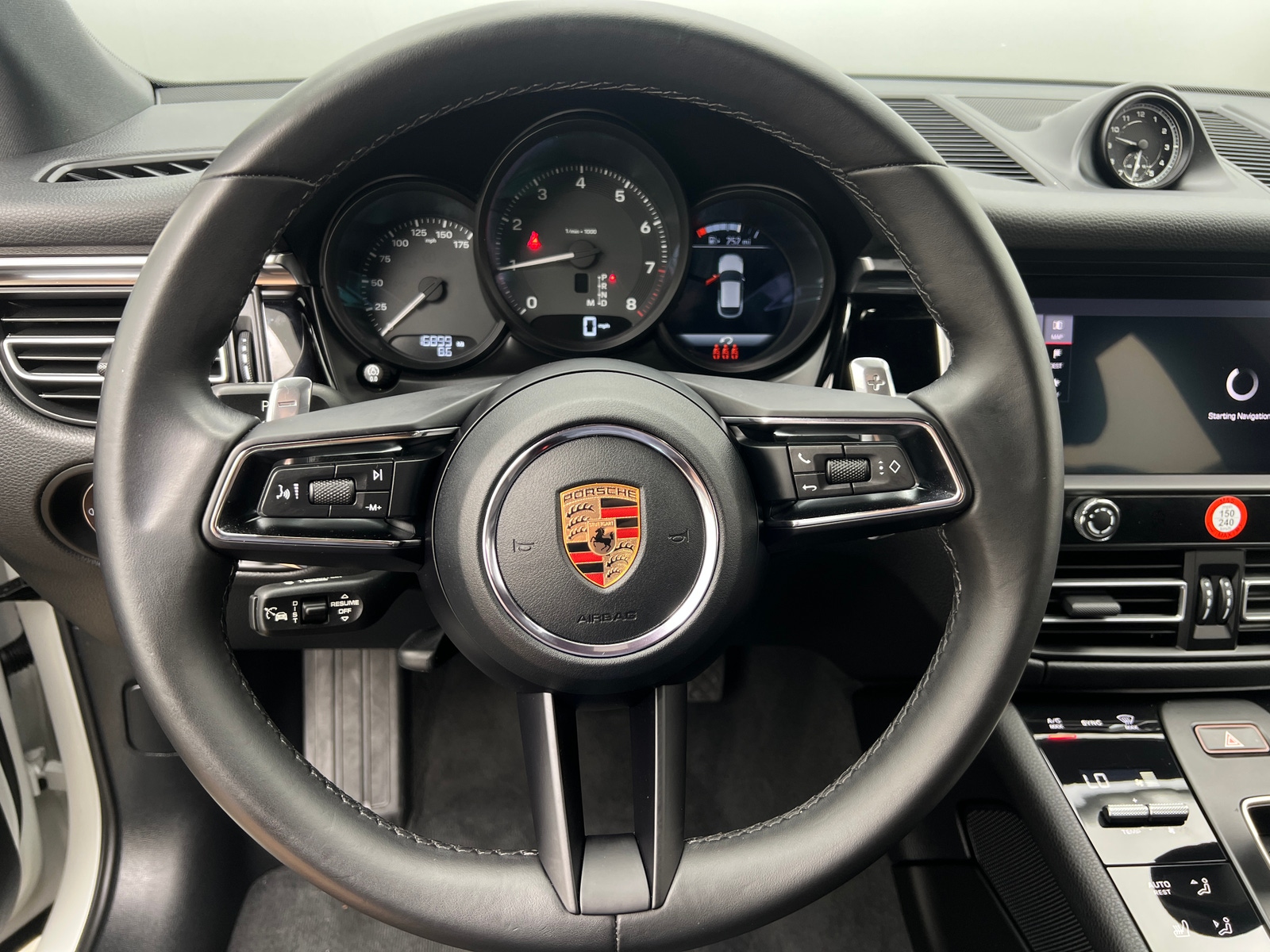 Thumbnail: 2024 Porsche Macan - 4