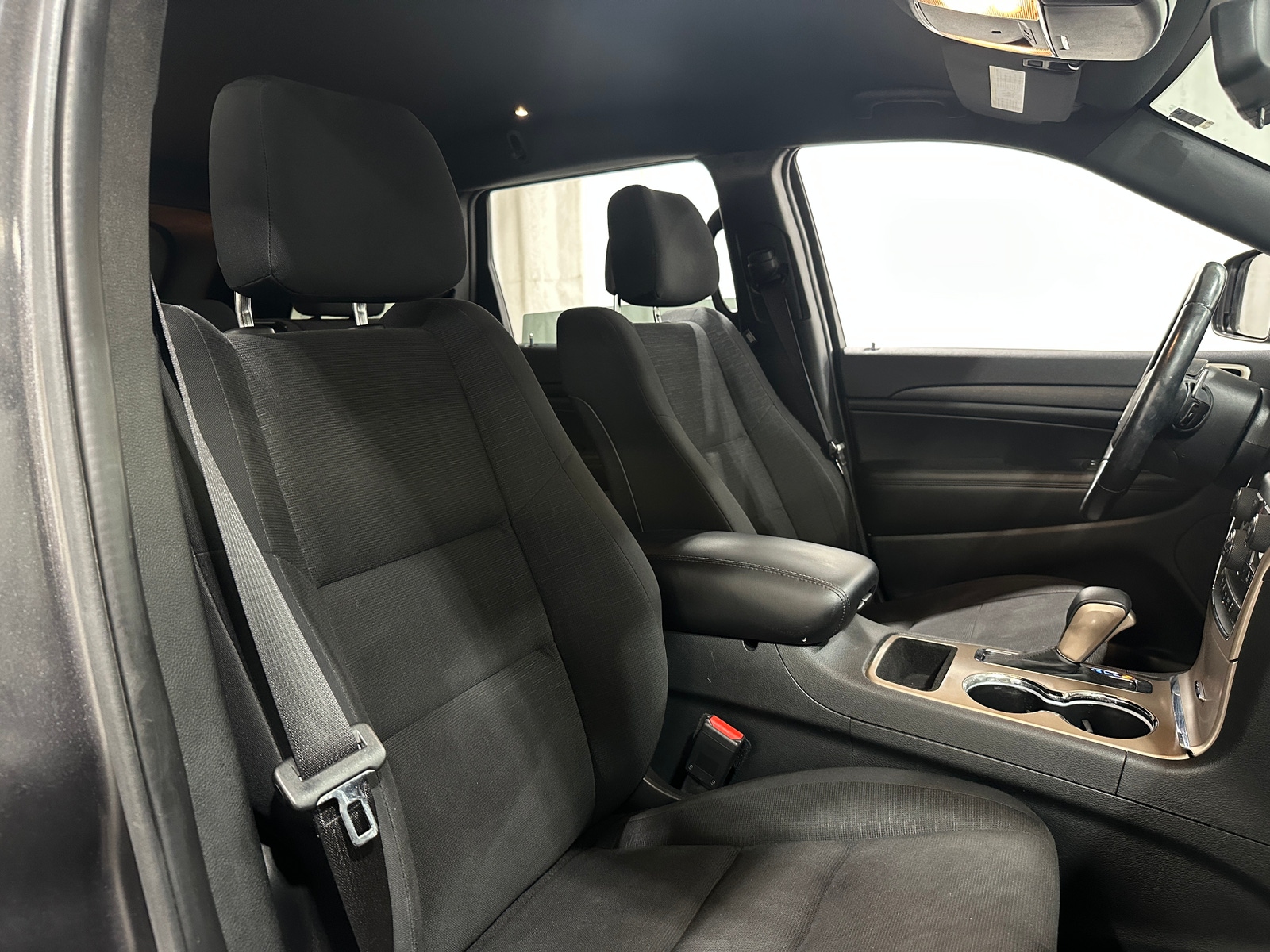 Thumbnail: 2016 Jeep Grand Cherokee - 2