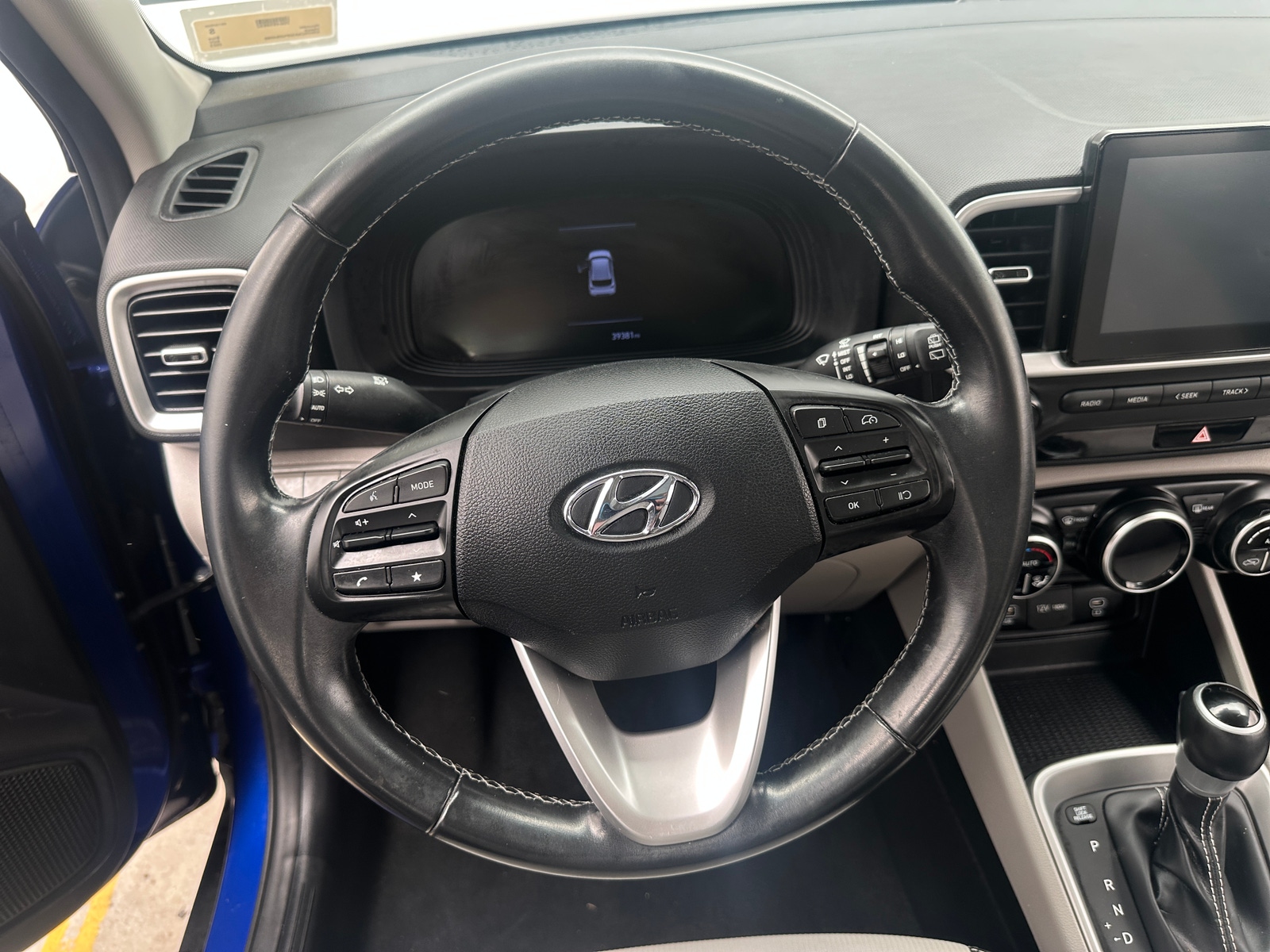 Thumbnail: 2023 Hyundai Venue - 5