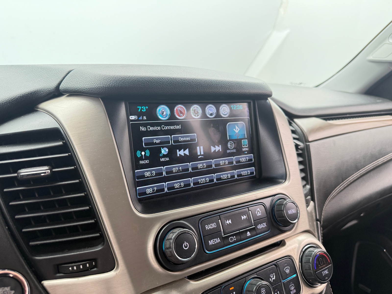 Thumbnail: 2019 GMC Yukon XL - 3