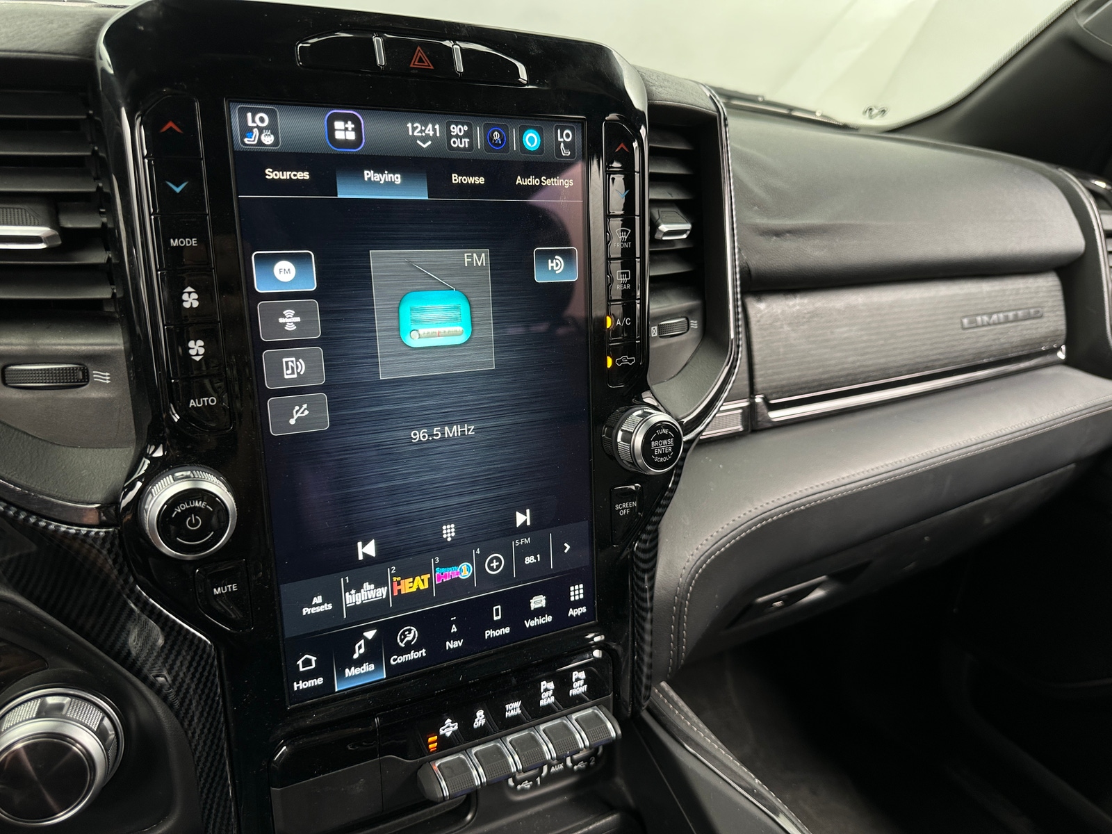 Thumbnail: 2022 RAM 1500 - 3