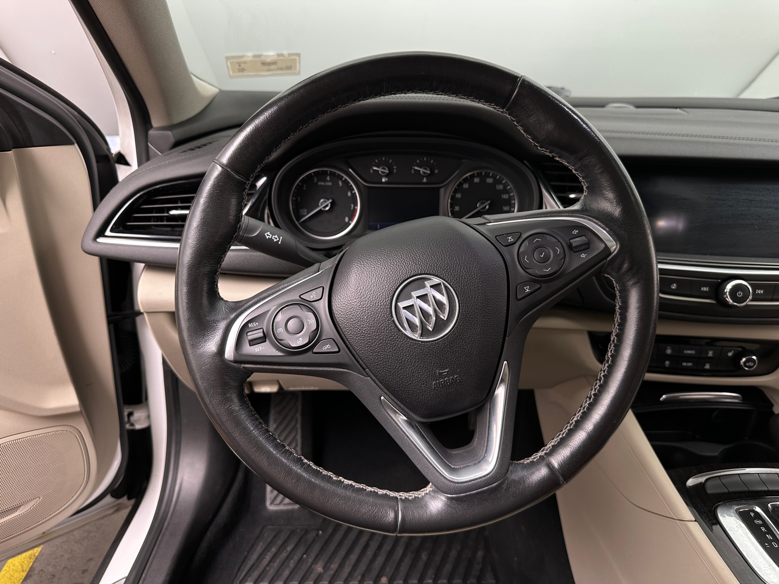 Thumbnail: 2018 Buick Regal - 4