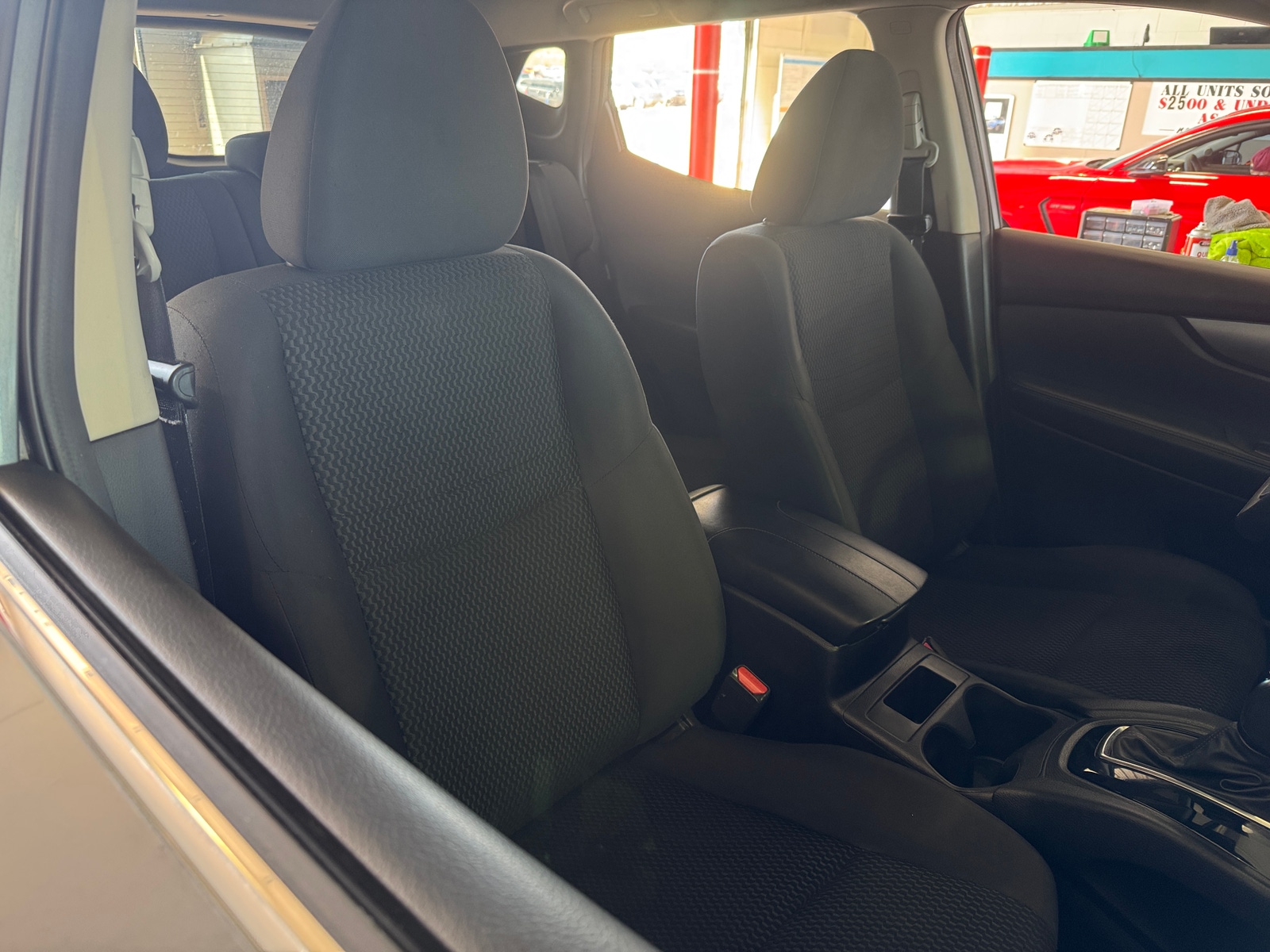 Thumbnail: 2022 Nissan Rogue Sport - 2