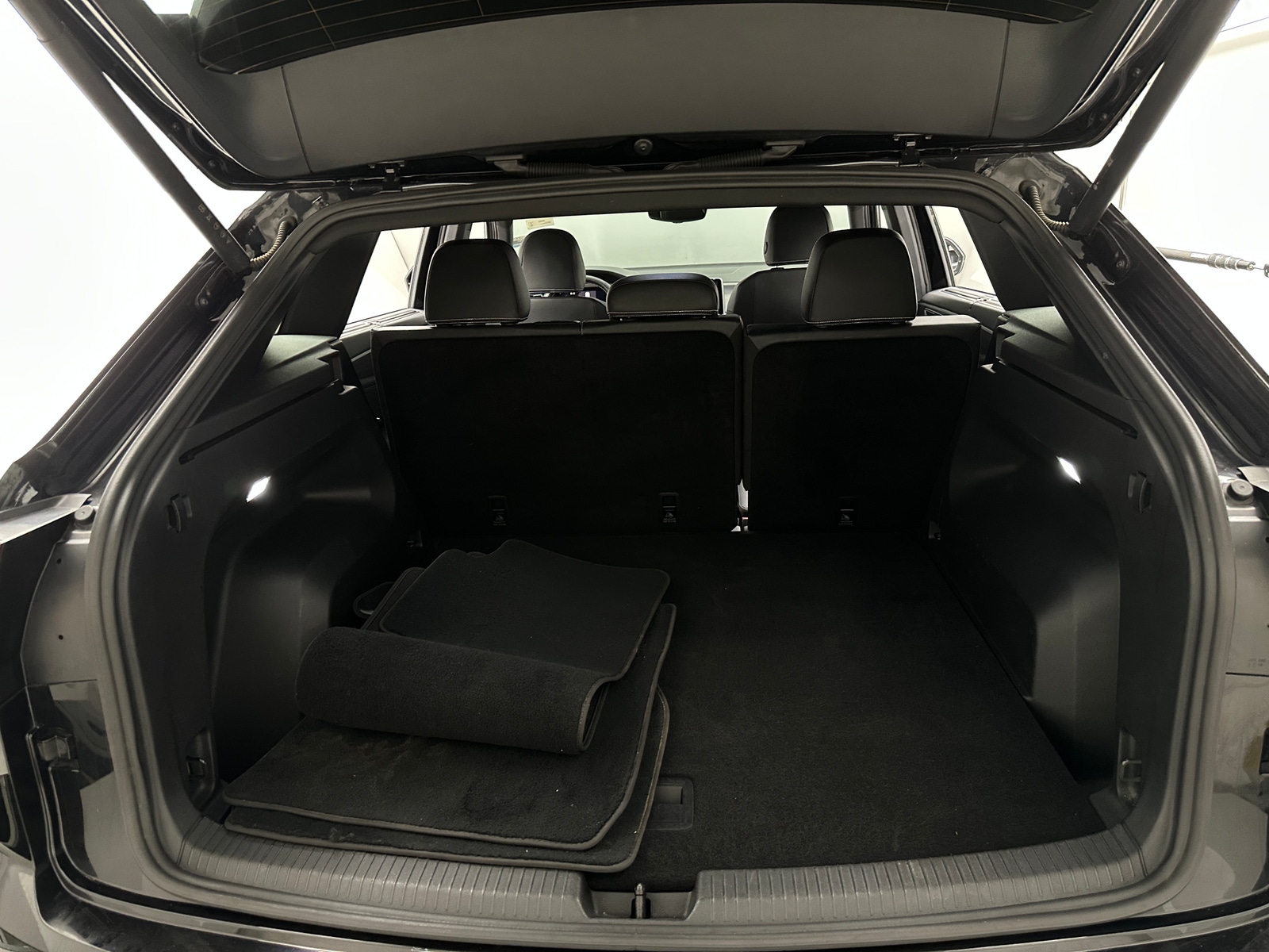 Thumbnail: 2025 Volkswagen Atlas - 6