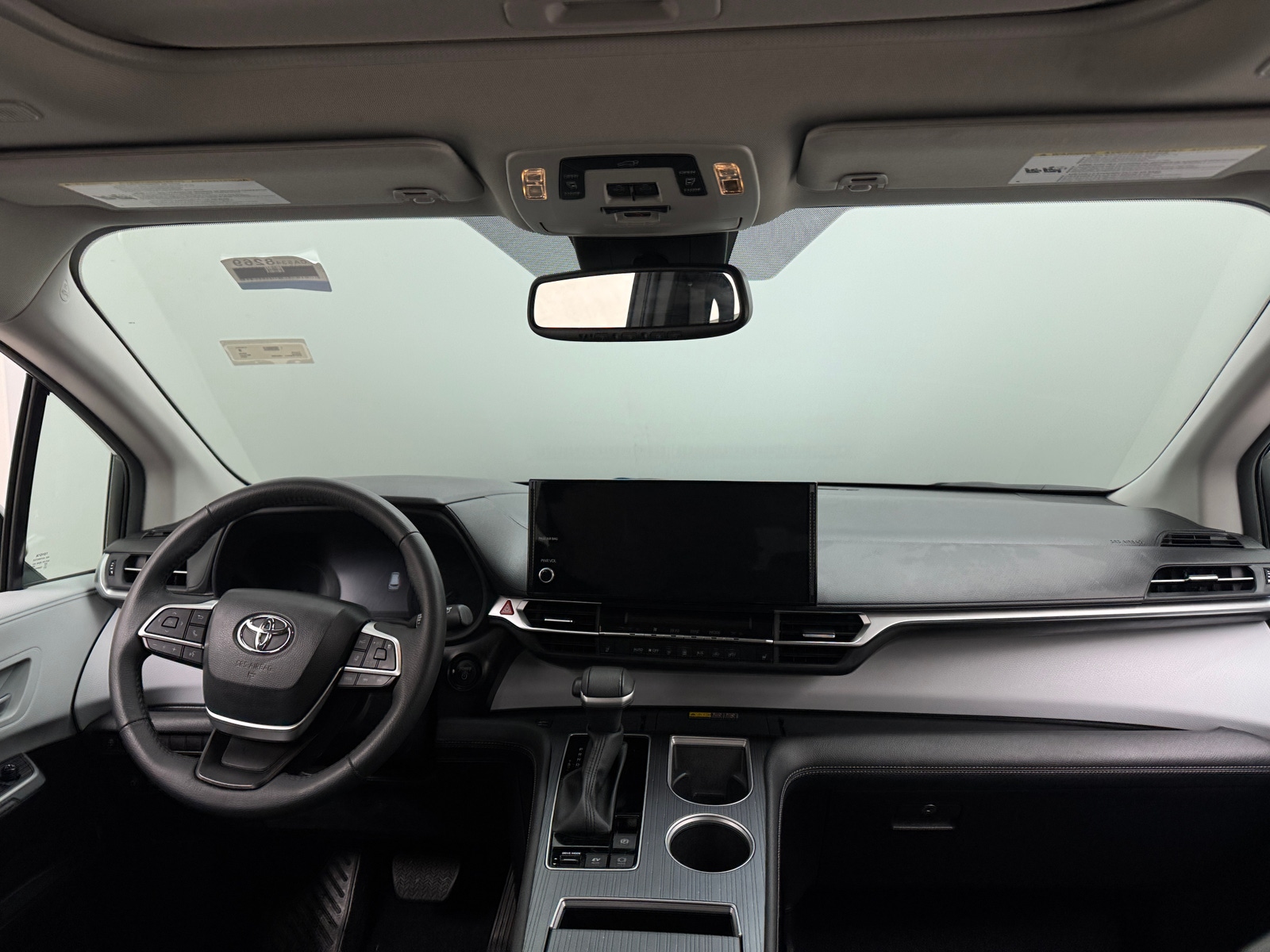 Thumbnail: 2025 Toyota Sienna - 2