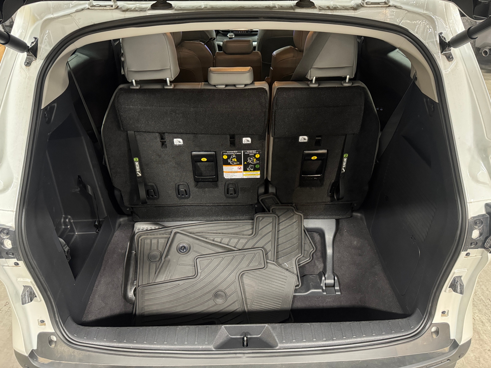 Thumbnail: 2025 Toyota Sienna - 6