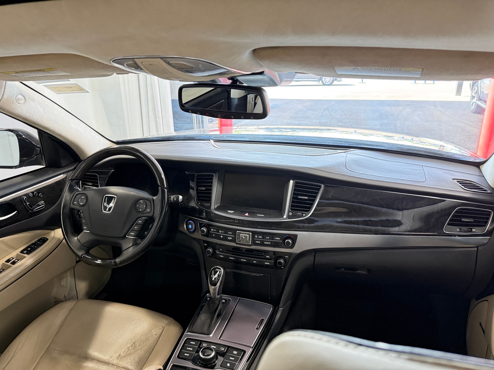 Thumbnail: 2014 Hyundai Equus - 2