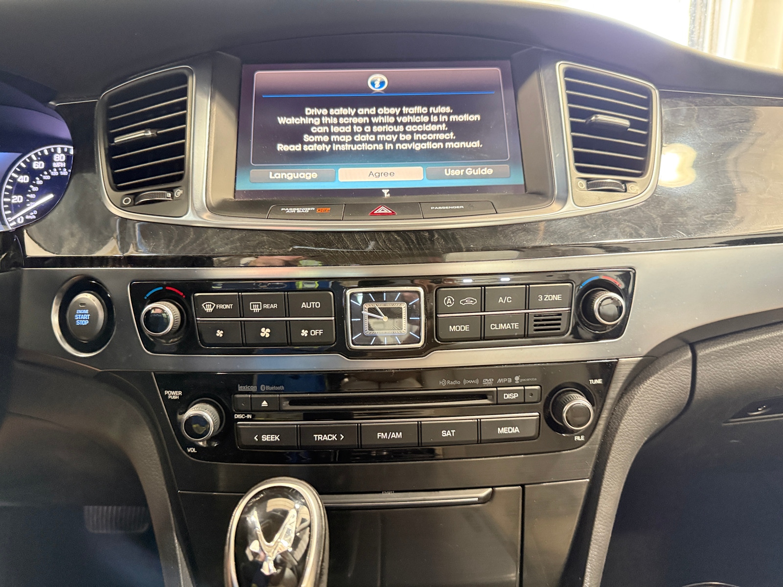 Thumbnail: 2014 Hyundai Equus - 3