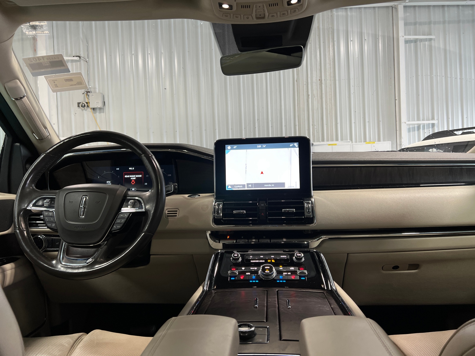Thumbnail: 2019 Lincoln Navigator - 2