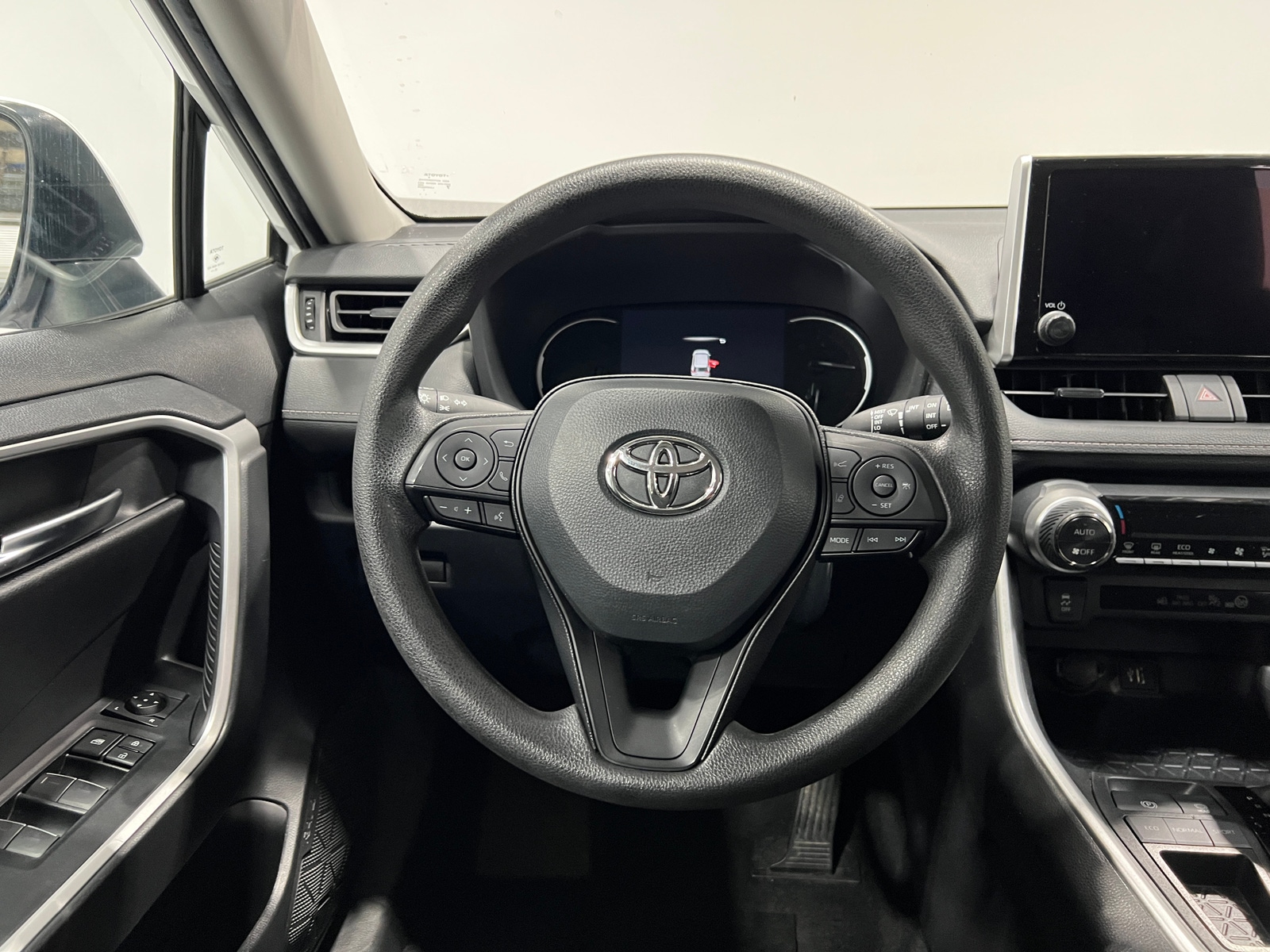 Thumbnail: 2024 Toyota RAV4 - 5
