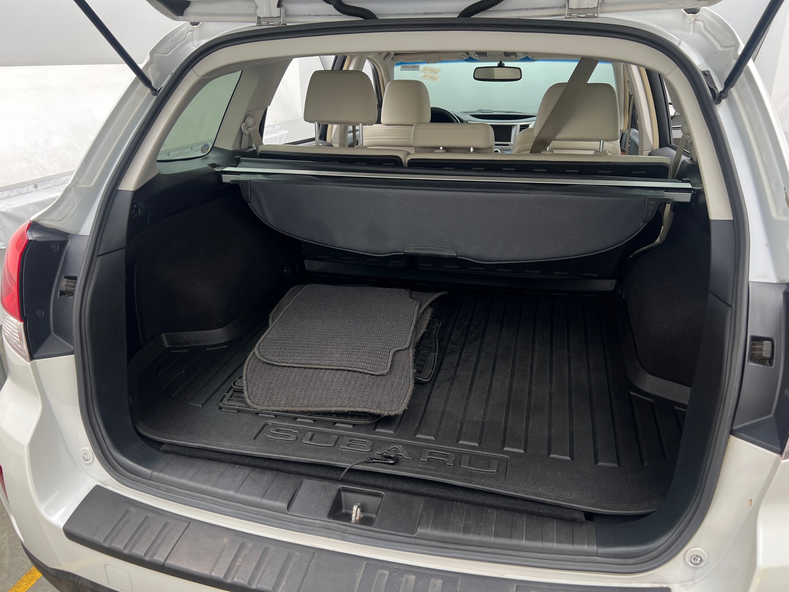 Thumbnail: 2014 Subaru Outback - 6